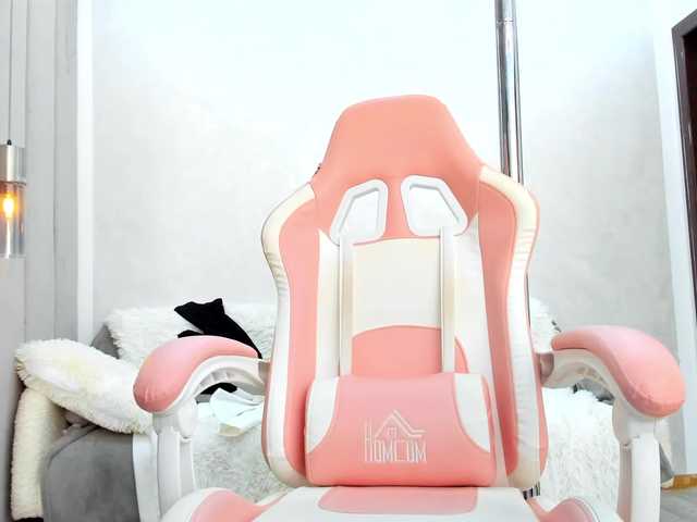 BritneyCharm live cam on BongaCams