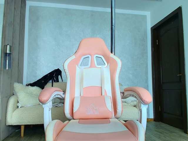 BritneyCharm live cam on BongaCams