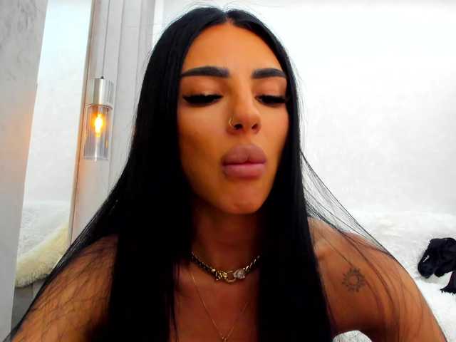 BritneyCharm live cam on BongaCams