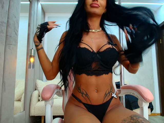 BritneyCharm live cam on BongaCams