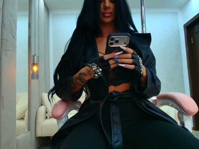 BritneyCharm live cam on BongaCams
