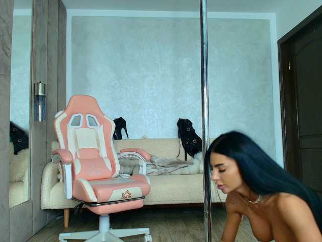 BritneyCharm live cam on BongaCams