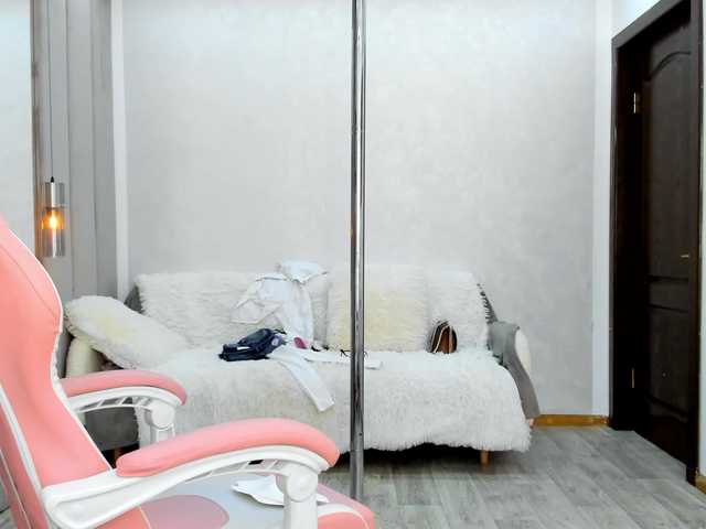BritneyCharm live cam on BongaCams