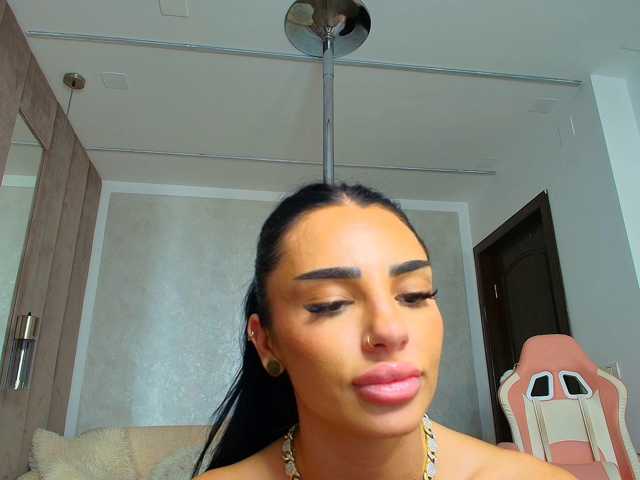 BritneyCharm live cam on BongaCams
