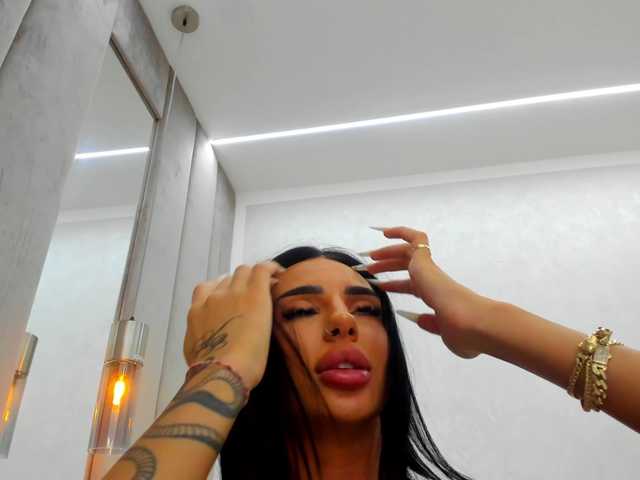 BritneyCharm live cam on BongaCams