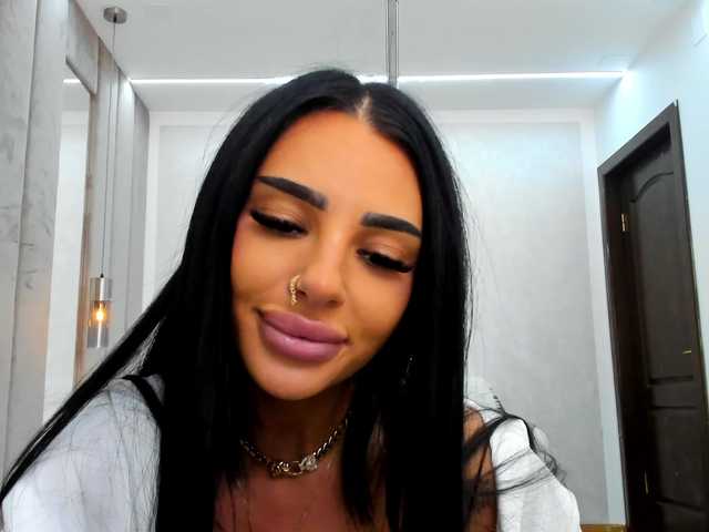 BritneyCharm live cam on BongaCams