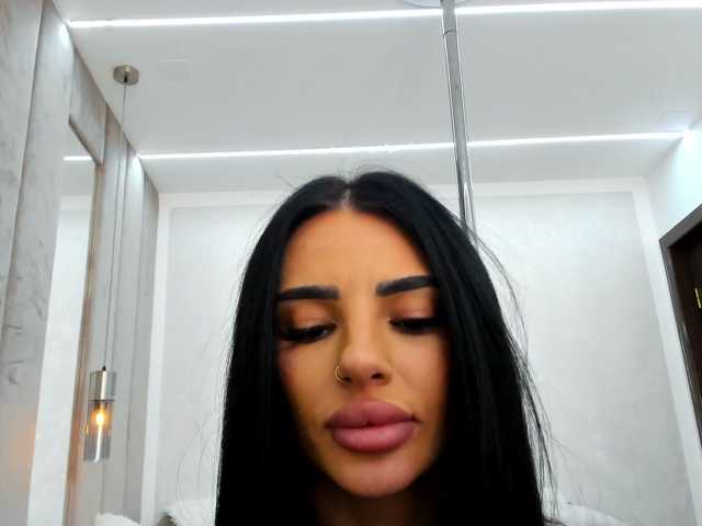 BritneyCharm live cam on BongaCams
