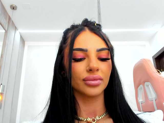 BritneyCharm live cam on BongaCams