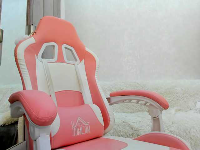 BritneyCharm live cam on BongaCams