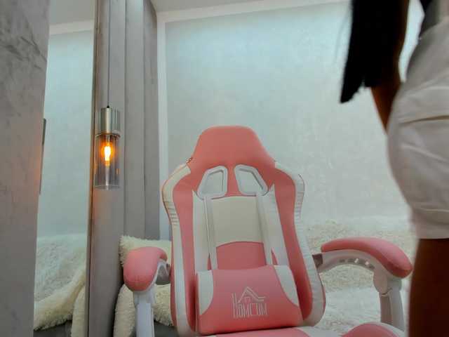 BritneyCharm live cam on BongaCams