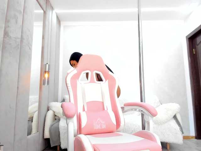 BritneyCharm live cam on BongaCams