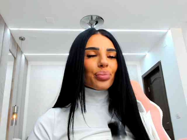 BritneyCharm BritneyCharm