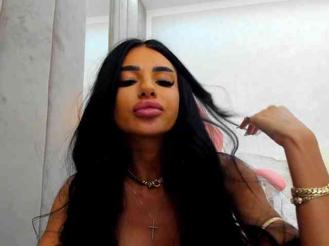 BritneyCharm Live Webcam on BongaCams