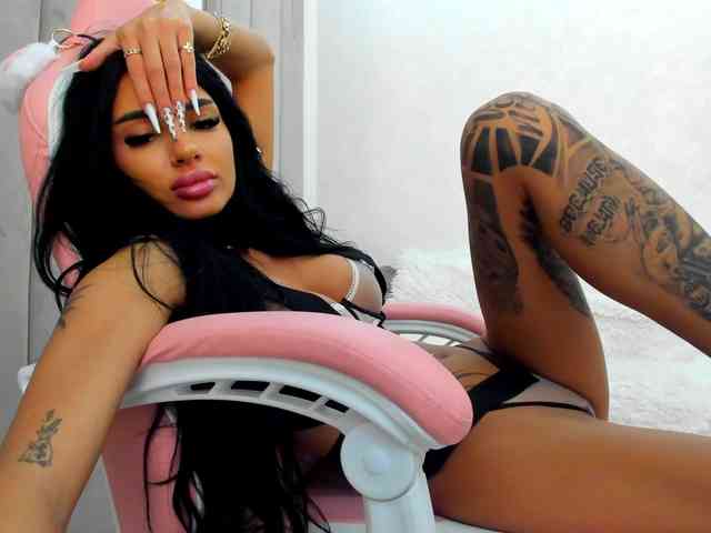 Modelo: BritneyCharm