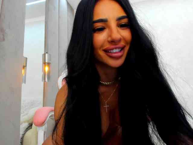 BritneyCharm webcam