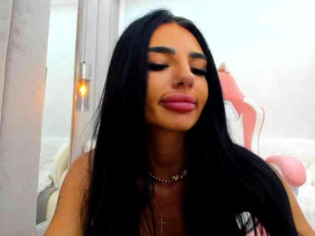 BritneyCharm webcam