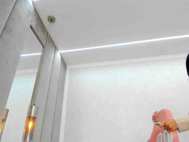 BritneyCharm webcam