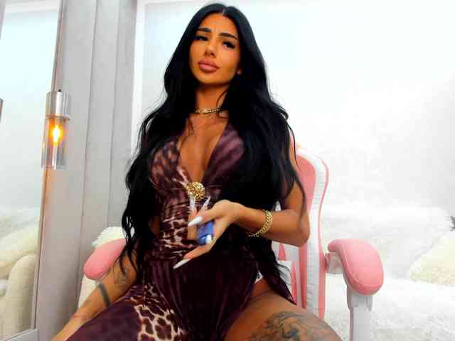 BritneyCharm Live Webcam on BongaCams