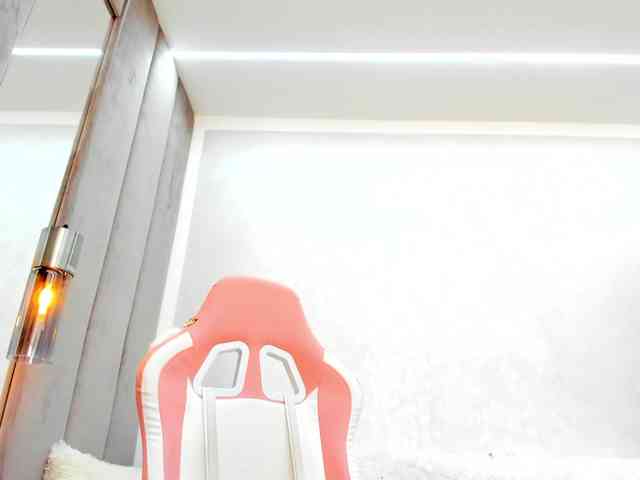 BritneyCharm Sex Cam Show