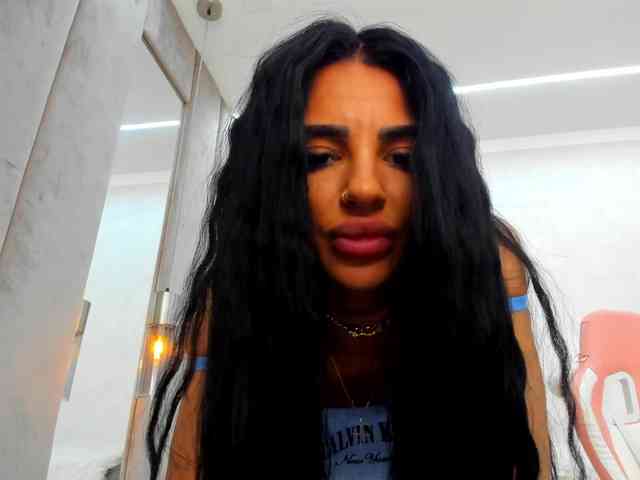 Modelo: BritneyCharm