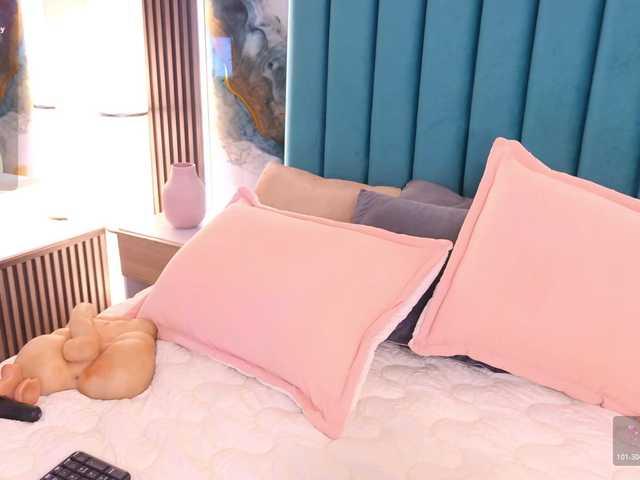 LinsyAdams live cam on BongaCams