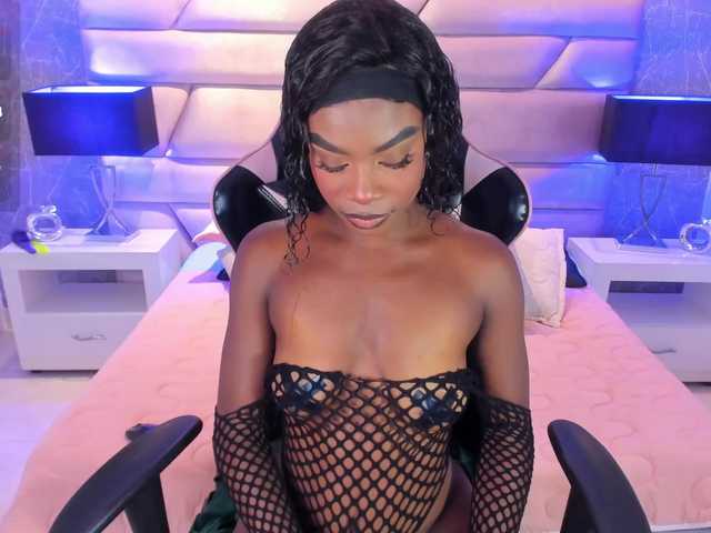 LinsyAdams live cam on BongaCams