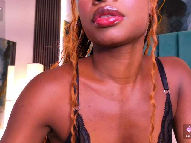 LinsyAdams live cam on BongaCams