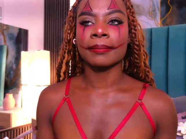 LinsyAdams live cam on BongaCams