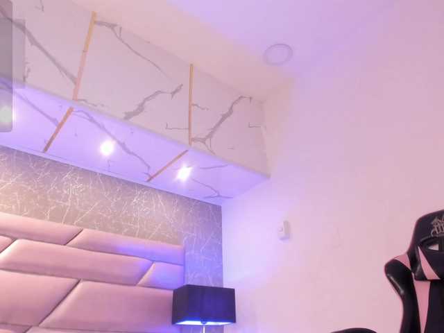 LinsyAdams live cam on BongaCams