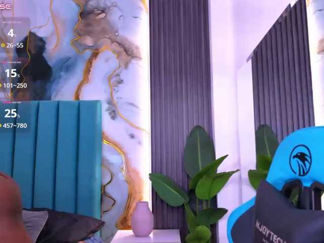 LinsyAdams live cam on BongaCams