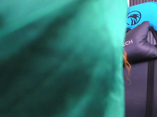 LinsyAdams live cam preview
