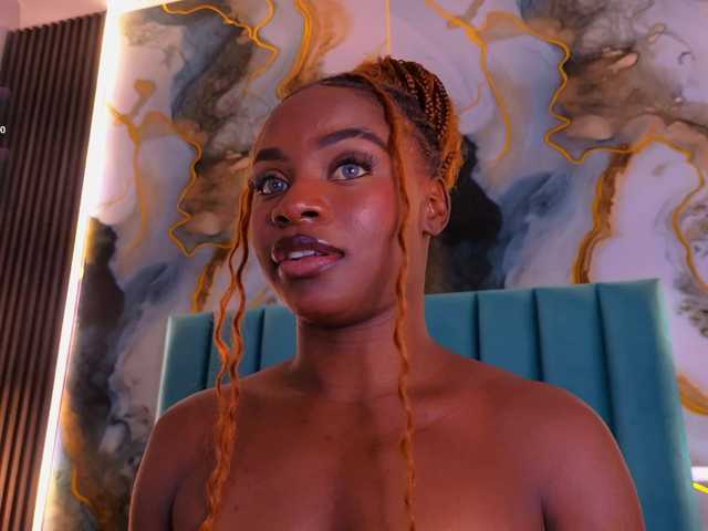 LinsyAdams live cam on BongaCams
