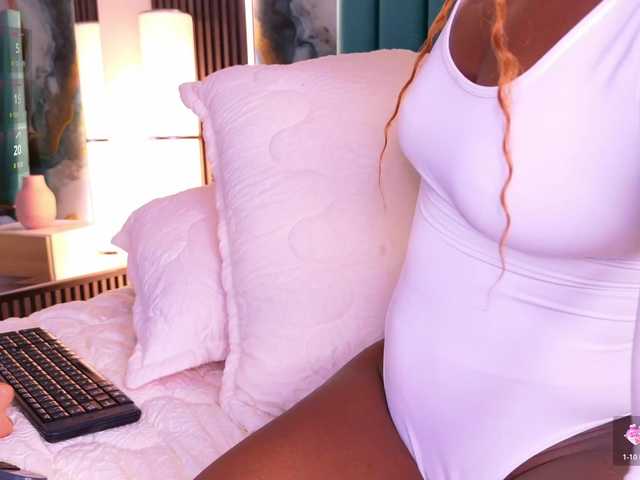 LinsyAdams live cam on BongaCams