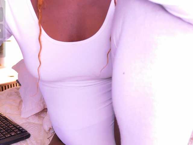 LinsyAdams live cam on BongaCams