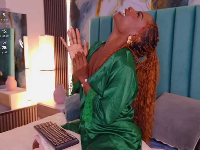 LinsyAdams live cam on BongaCams