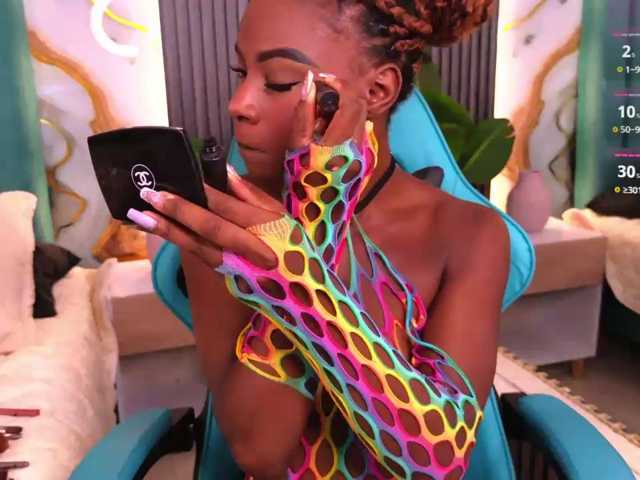 LinsyAdams live cam on BongaCams