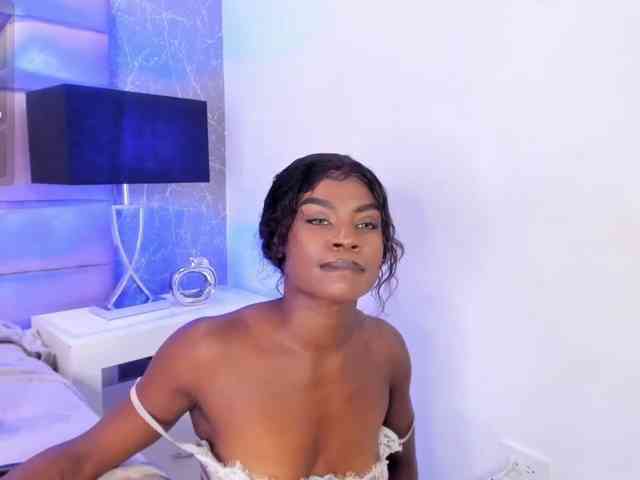 LinsyAdams webcam