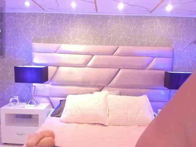 LinsyAdams webcam