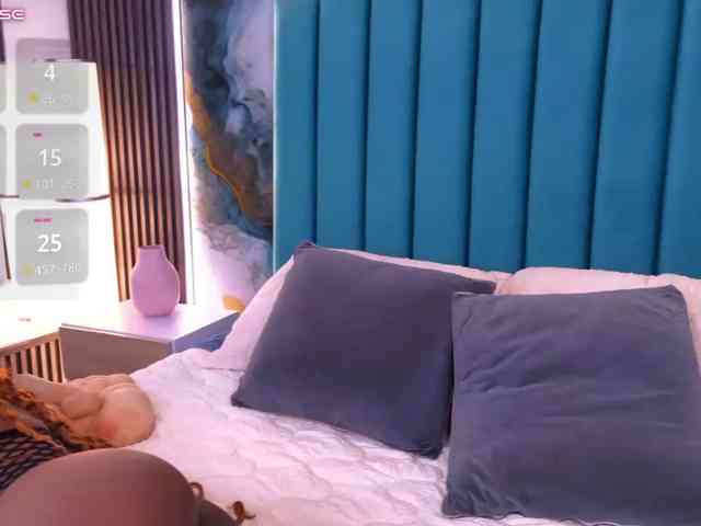 LinsyAdams webcam