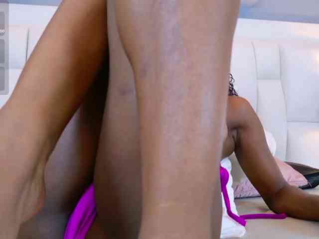 LinsyAdams webcam