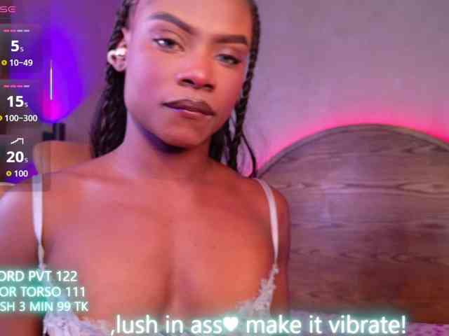 LinsyAdams webcam