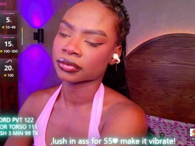 LinsyAdams webcam