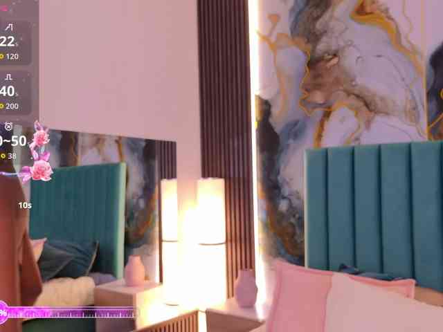 LinsyAdams webcam