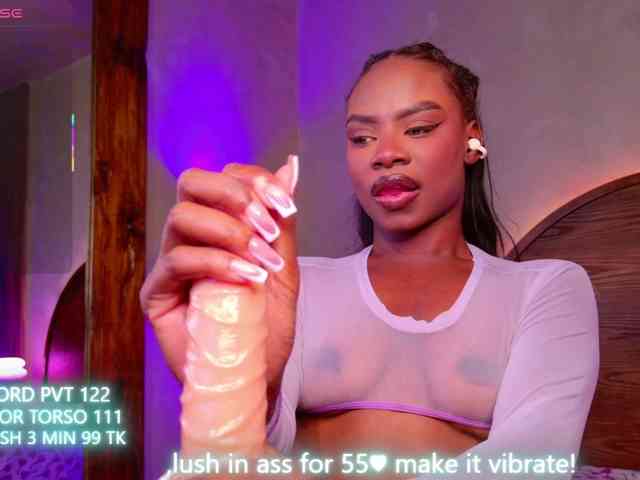 LinsyAdams webcam