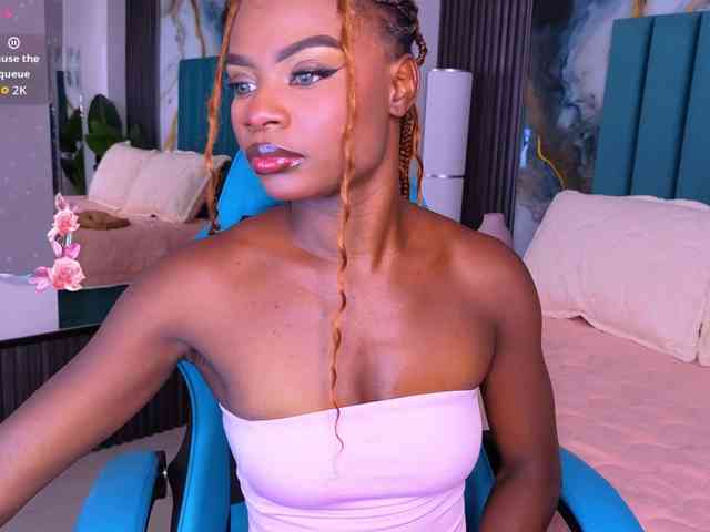LinsyAdams webcam