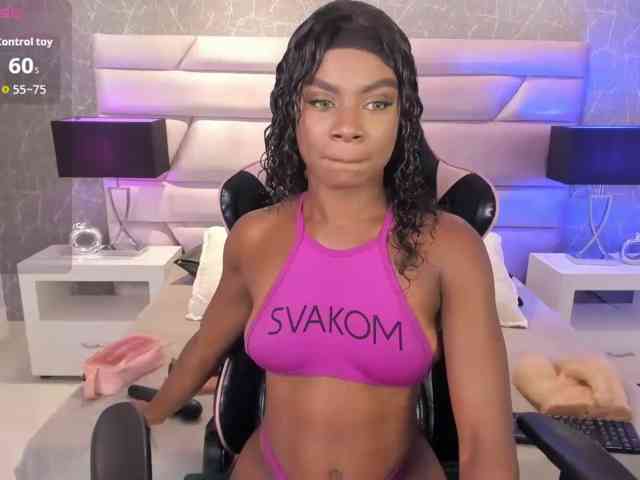 LinsyAdams webcam