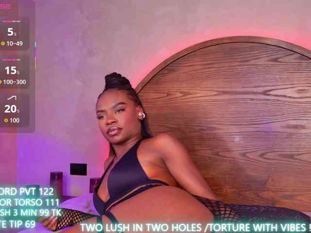 LinsyAdams webcam