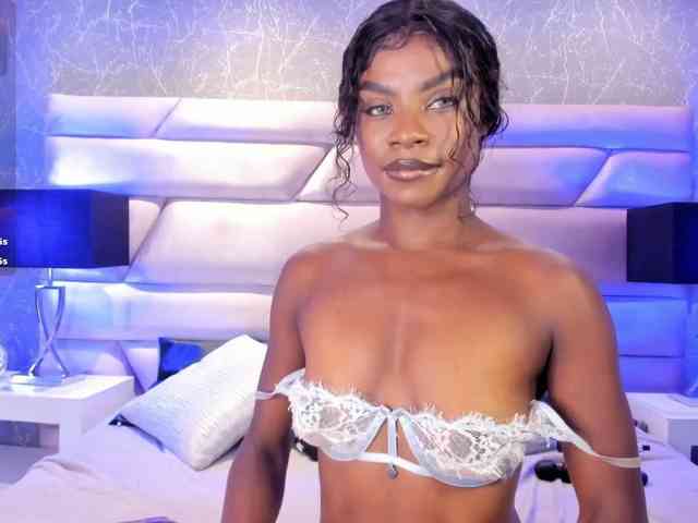 LinsyAdams webcam