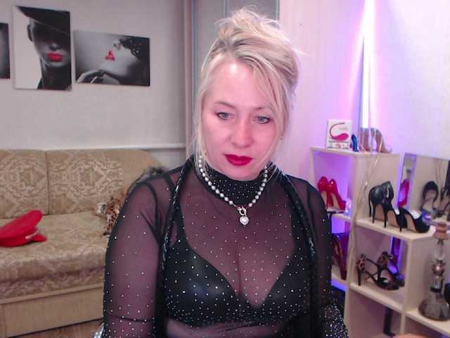 MistressMilfa live cam on BongaCams