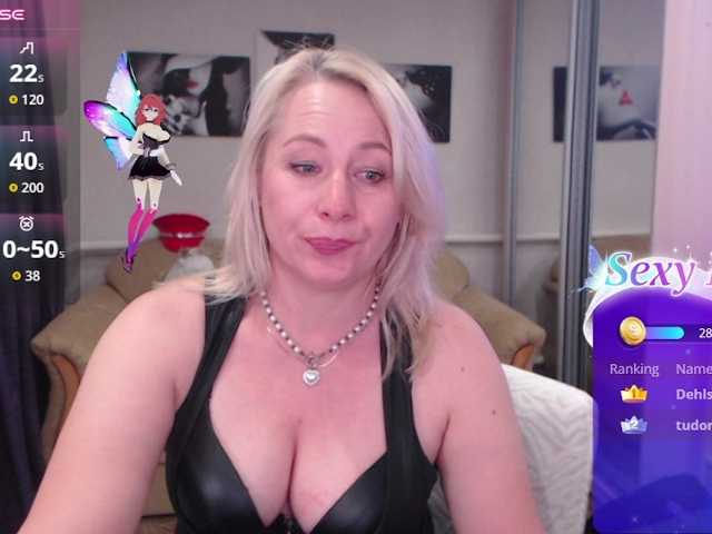 MistressMilfa live cam on BongaCams